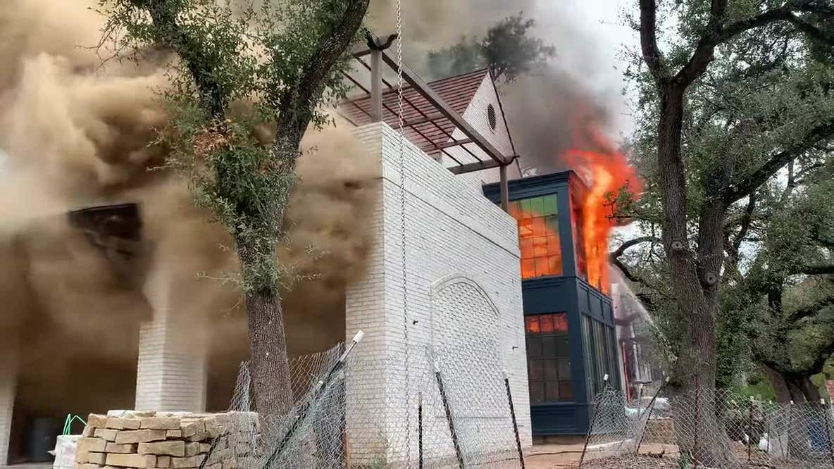 VIDEO: SW Austin house fire